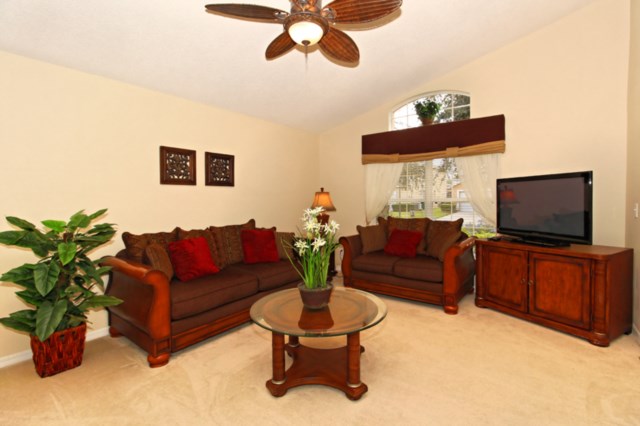 4 bedrooms / 3 bathrooms, sleeps 10 - Image 2