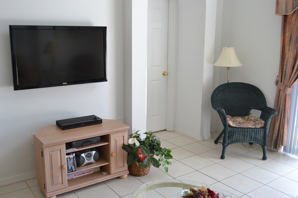 3 bedrooms / 2 bathrooms, sleeps 6 - Image 4