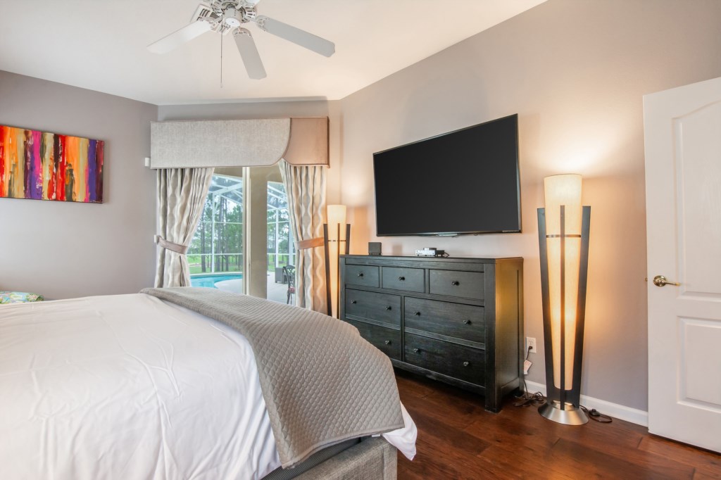 5 bedrooms / 3 bathrooms, sleeps 10 - Image 5