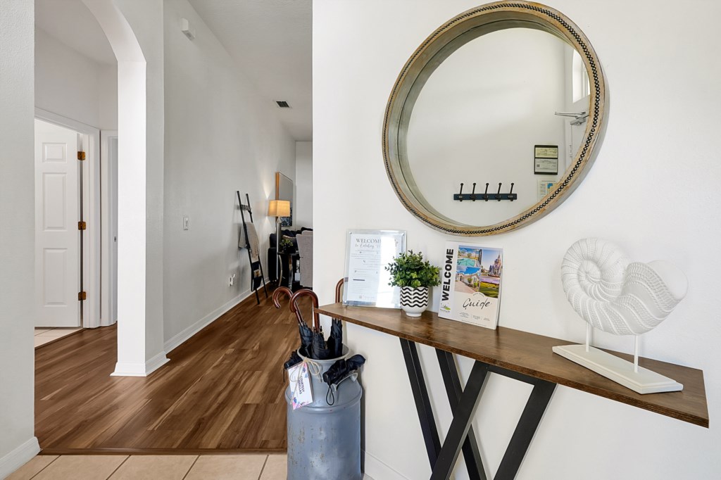 4 bedrooms / 3 bathrooms, sleeps 10 - Image 2