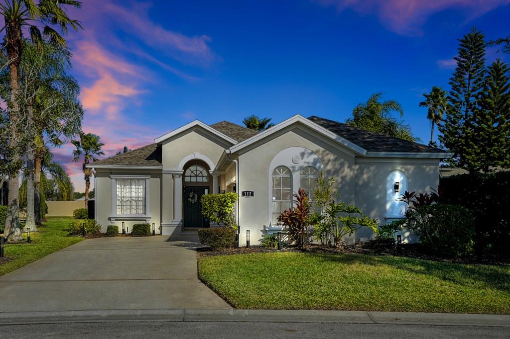 4 bedrooms / 3 bathrooms, sleeps 10