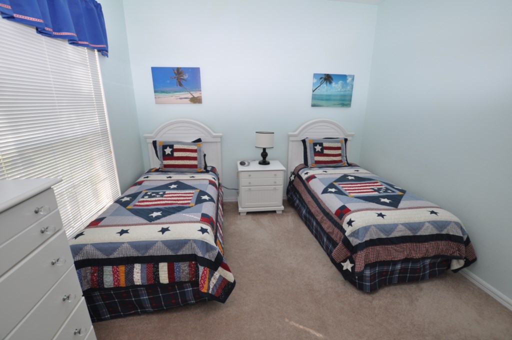 4 bedrooms / 3 bathrooms, sleeps 9 - Image 2