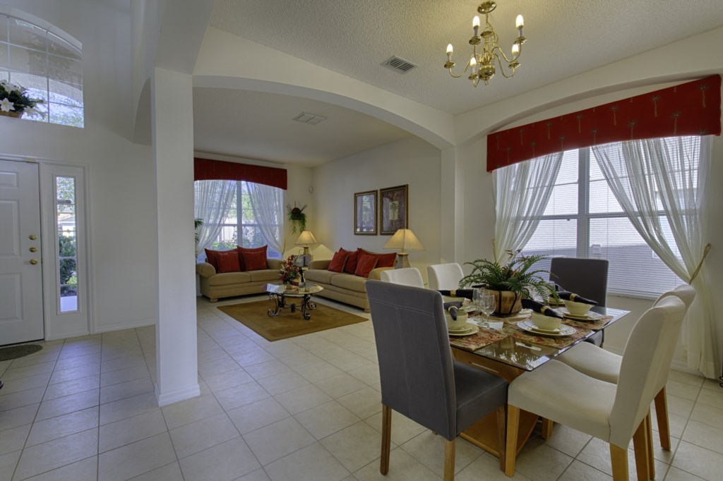 7 bedrooms / 4.5 bathrooms, sleeps 14 - Image 5