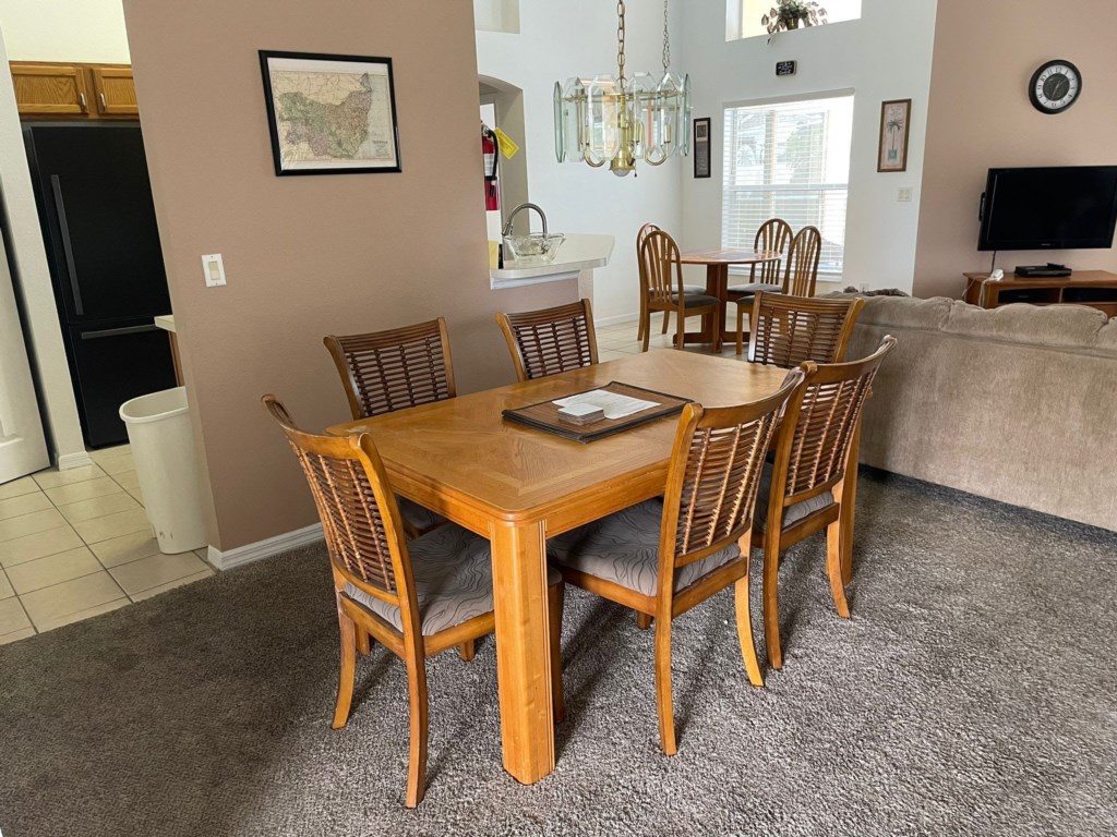 4 bedrooms / 2 bathrooms, sleeps 10 - Image 3