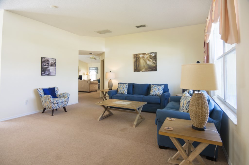 4 bedrooms / 3 bathrooms, sleeps 10 - Image 3