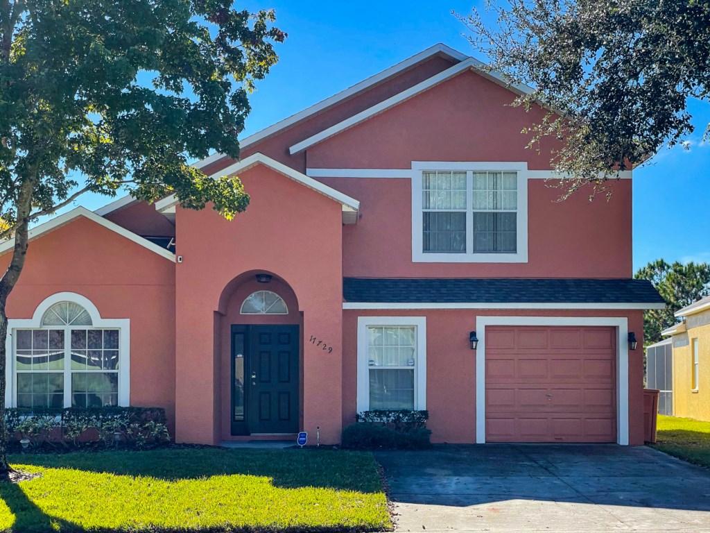 5 bedrooms / 4 bathrooms, sleeps 10 - Image 2