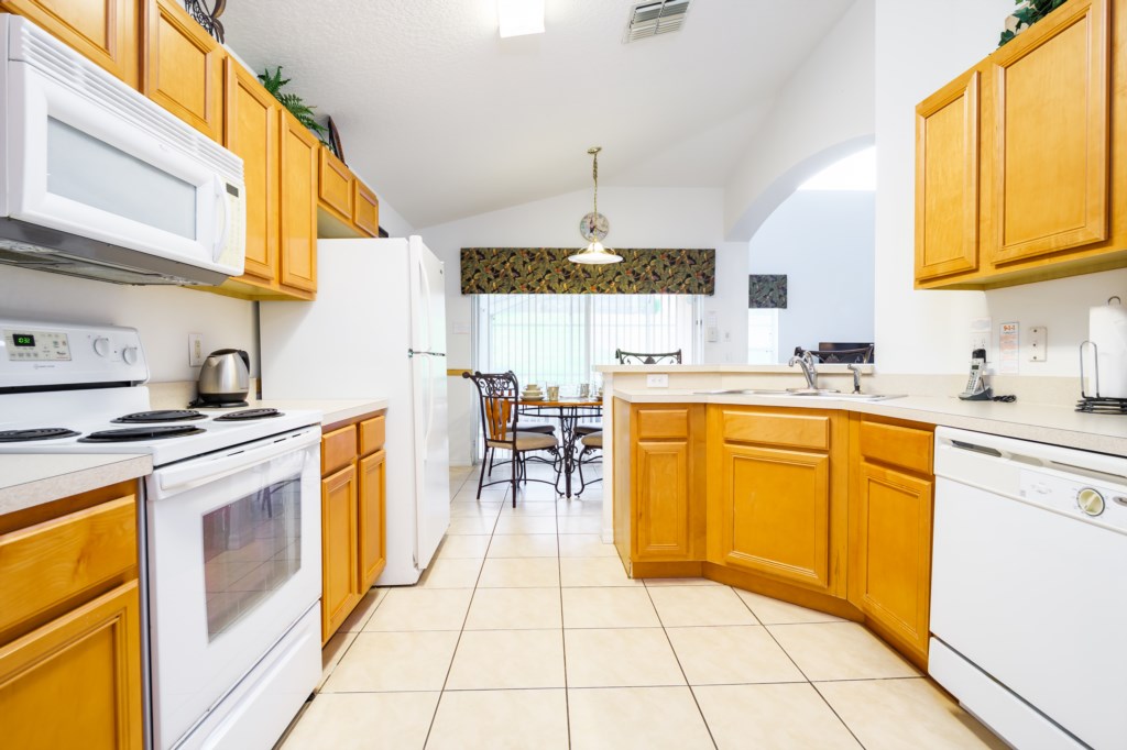 5 bedrooms / 4 bathrooms, sleeps 10 - Image 4