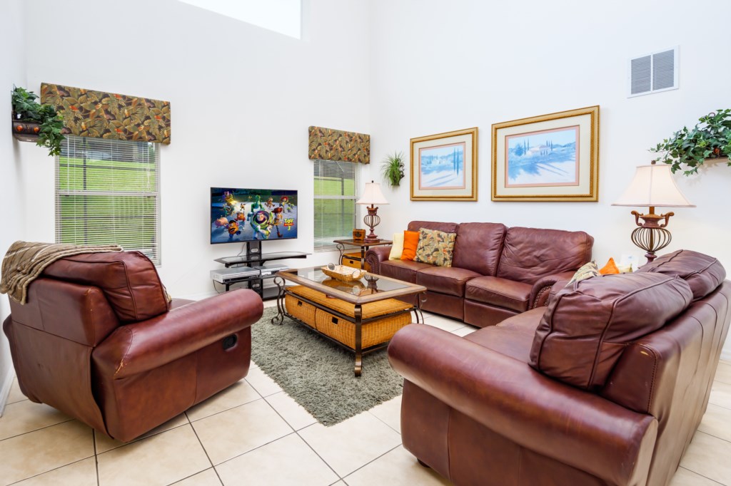 5 bedrooms / 4 bathrooms, sleeps 10 - Image 2