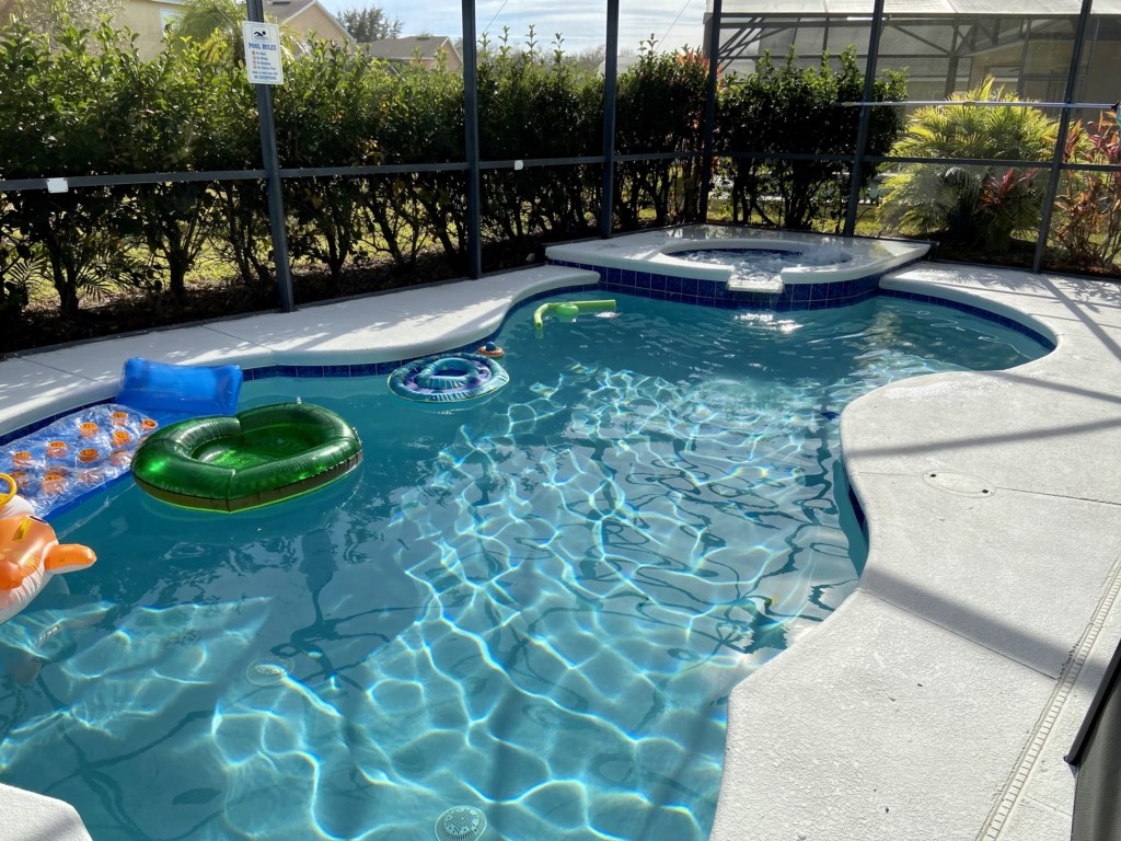 4 bedrooms / 3.5 bathrooms, sleeps 10 - Image 4