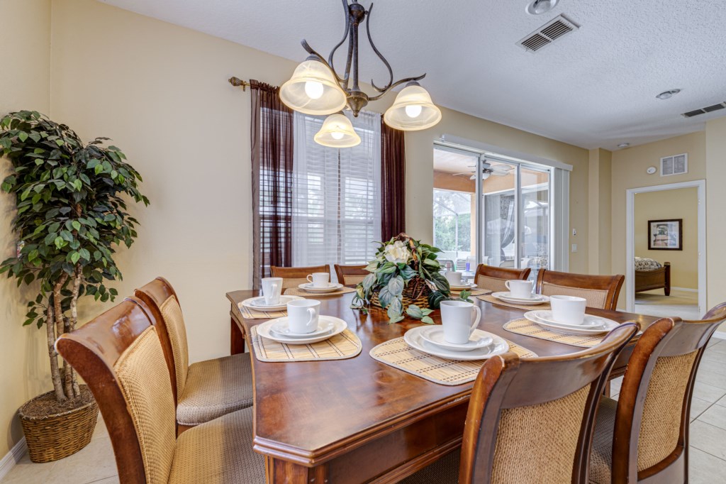5 bedrooms / 3.5 bathrooms, sleeps 11 - Image 3