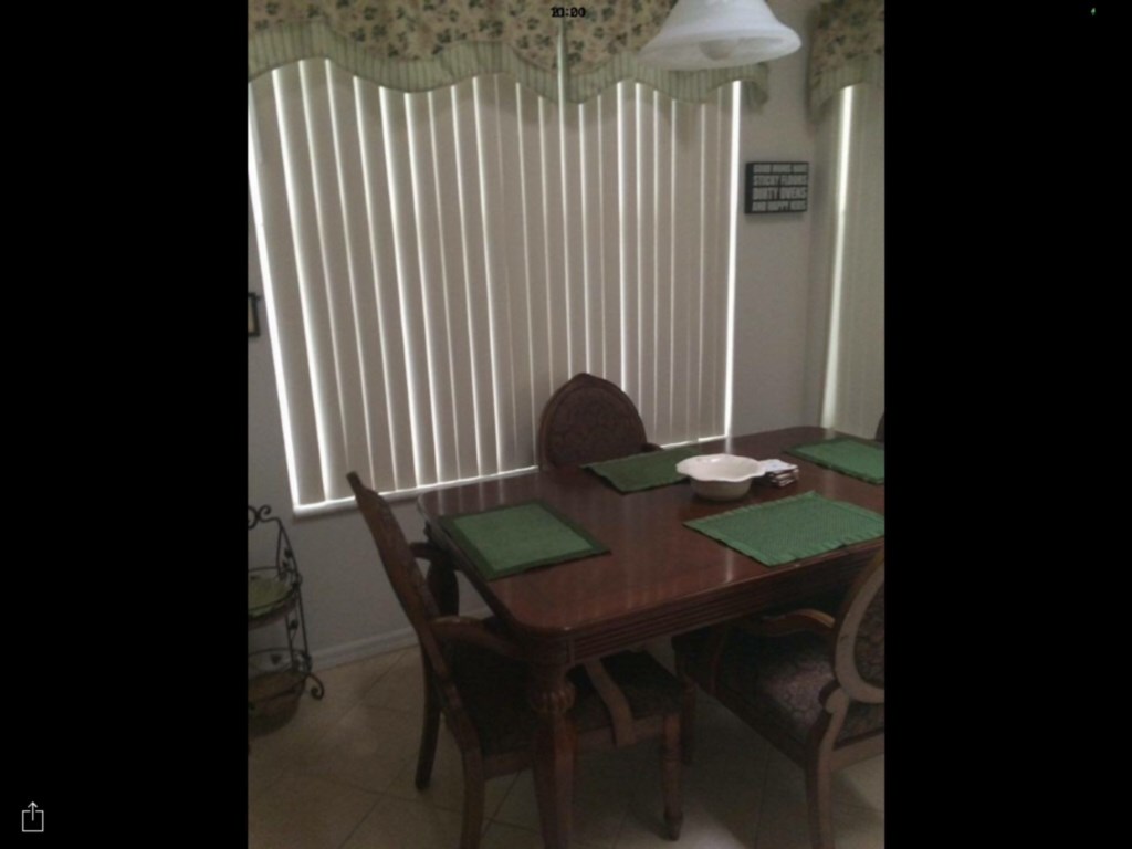 5 bedrooms / 2 bathrooms, sleeps 12 - Image 5