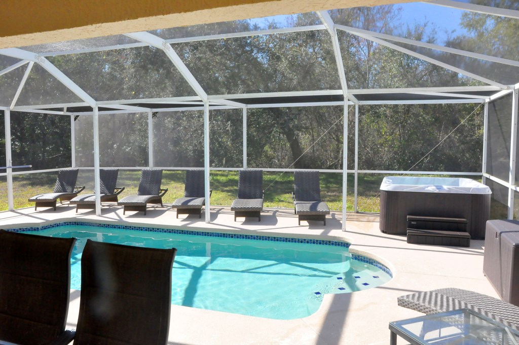 4 bedrooms / 2 bathrooms, sleeps 8 - Main Image