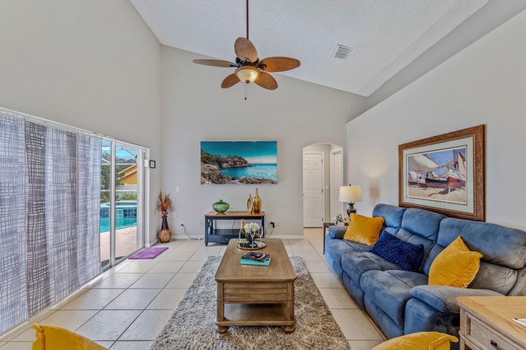 4 bedrooms / 3 bathrooms, sleeps 8 - Image 3