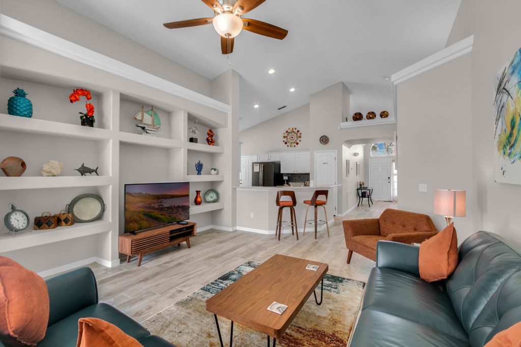 4 bedrooms / 2.5 bathrooms, sleeps 8 - Main Image