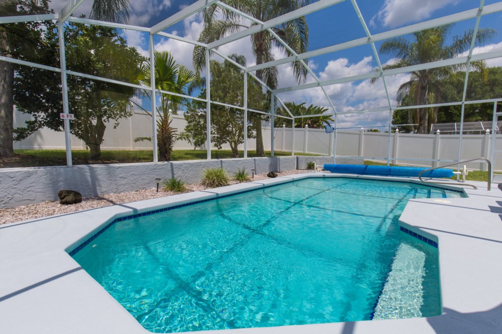3 bedrooms / 2 bathrooms, sleeps 6 - Main Image