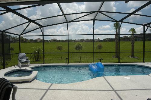 3 bedrooms / 2 bathrooms, sleeps 8 - Image 2