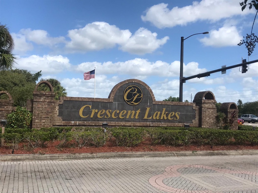 Crescent Lakes